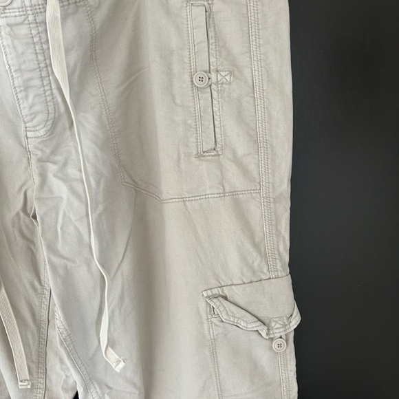 American Eagle Cargo Pants - Picture 2 of 5